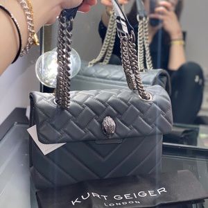 kurt geiger black leather shoulder bolsa